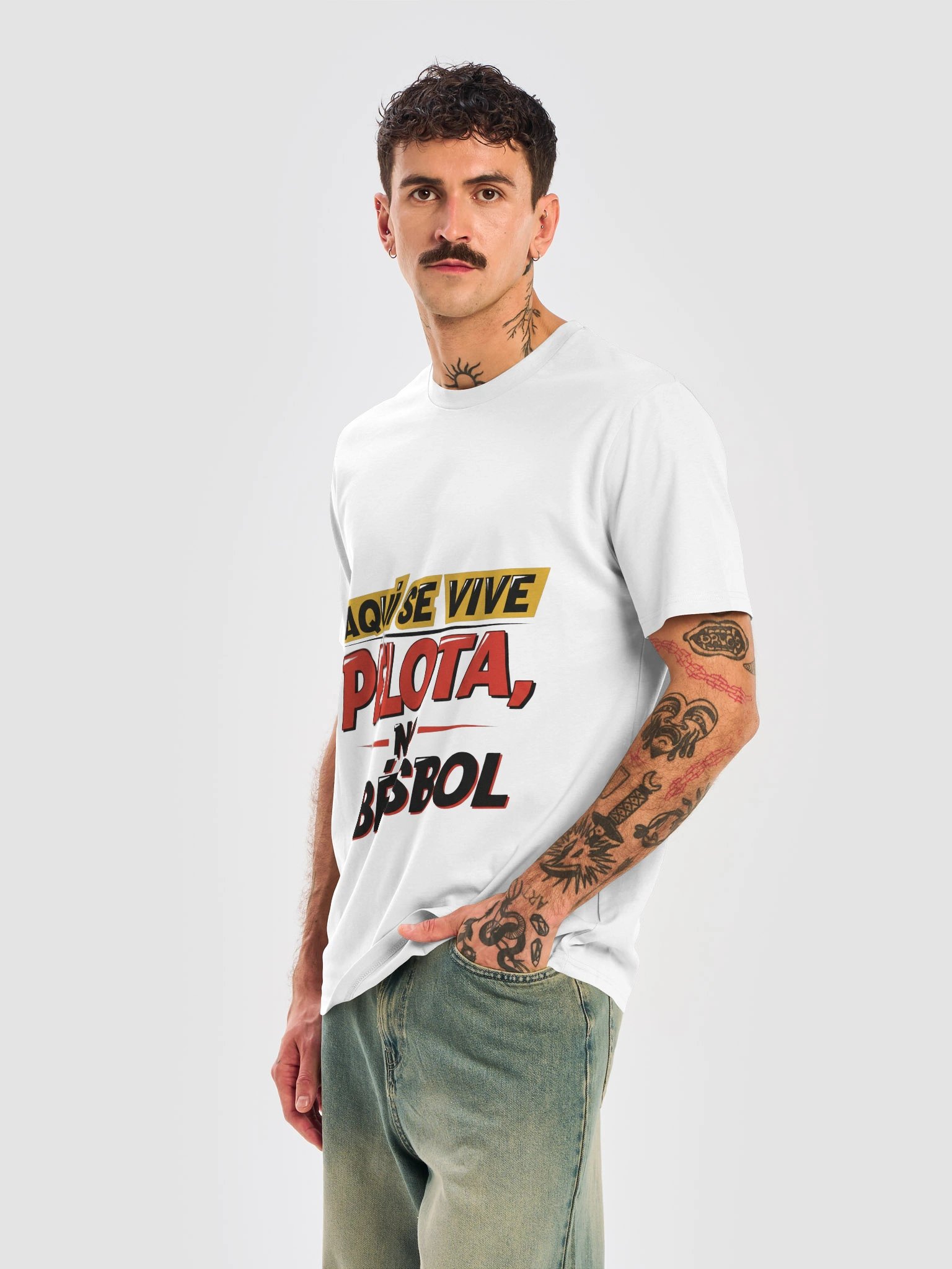Camiseta "Aquí se Vive Pelota, No Béisbol" - Diseño Exclusivo product image (6)
