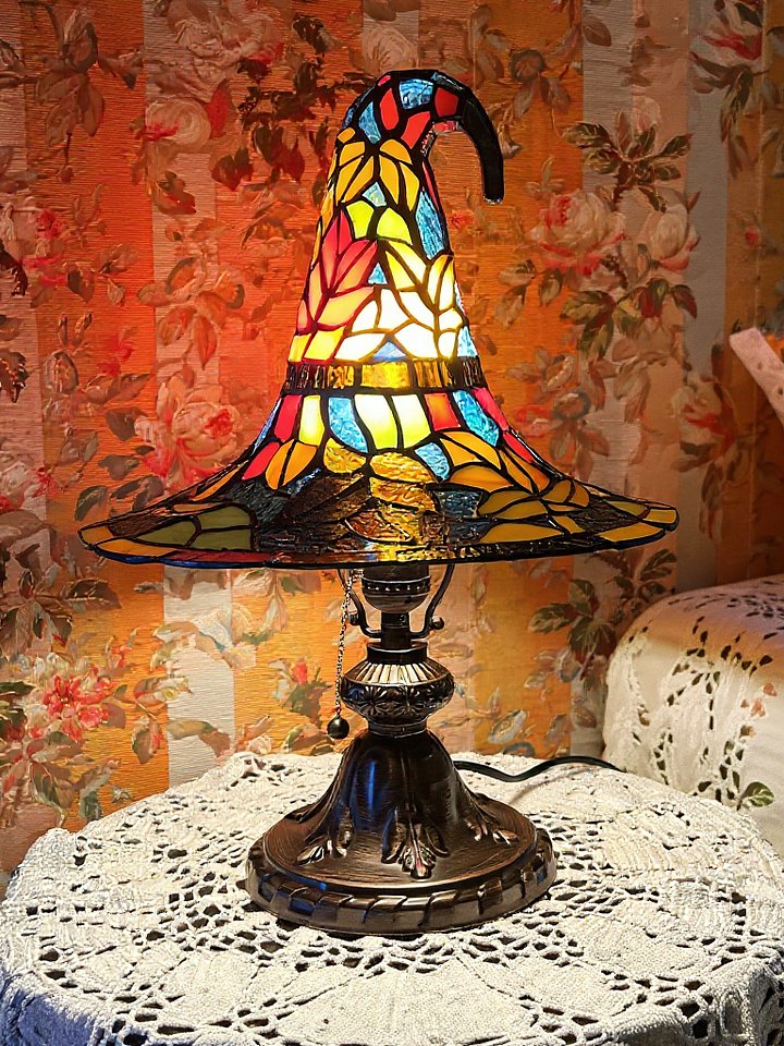 Witch Hat Table Lamp Tiffany Style product image (1)