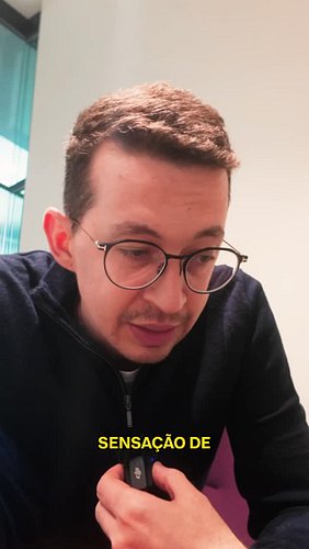 A sensação de impostor não aparece só quando você está inseguro.
Muitas vezes, ela aparece quando você está crescendo.

Isso ...