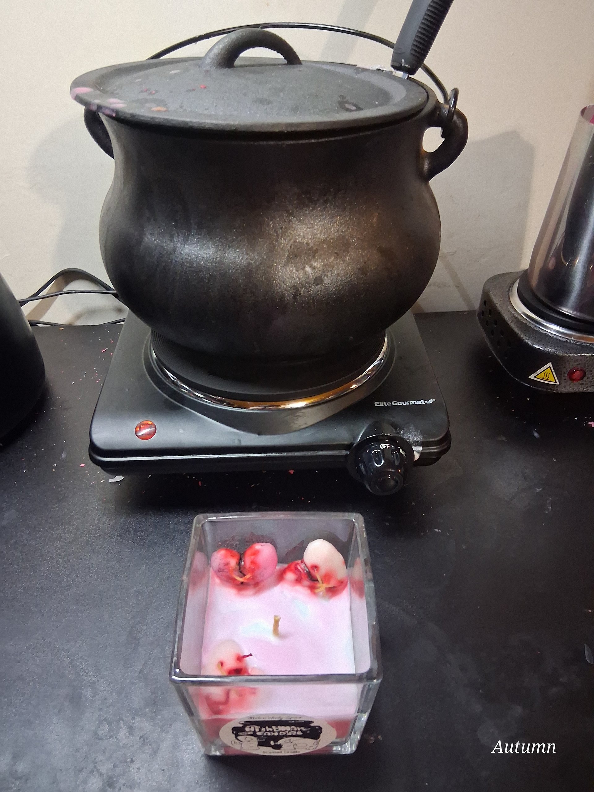 Broken Heart Scented Candle product image (2)