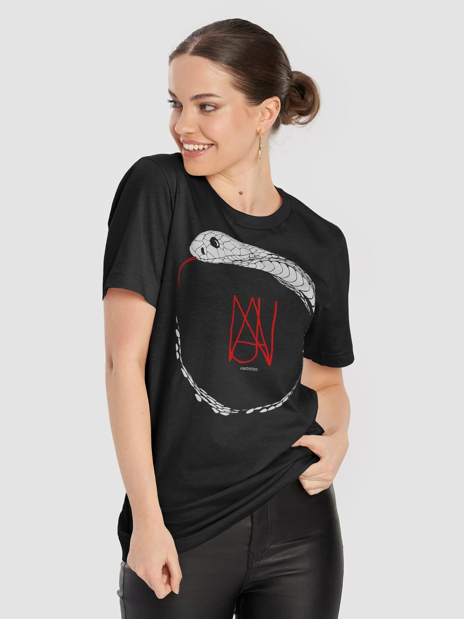 Naja Tee 1 product image (24)