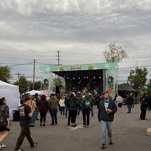Bolero Snort Block Party 2026 BEGINS

@boleroblockparty 
@gymclassheroes 
@mandancing 
@headautomaticaofficial

#locallove @f...