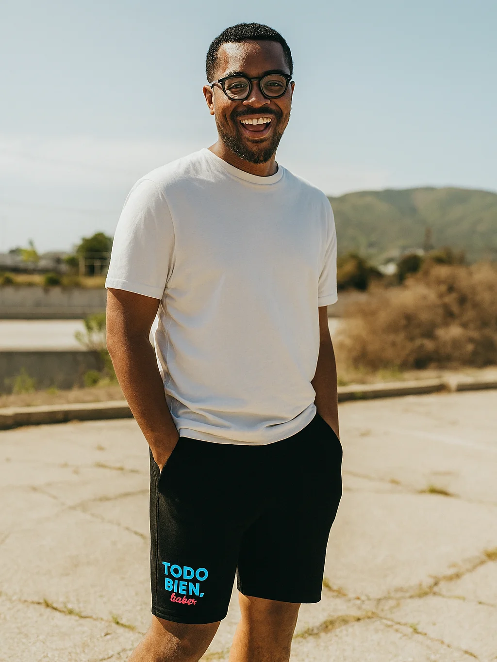 "Todo Bien, Babe" Stitched Short product image (2)