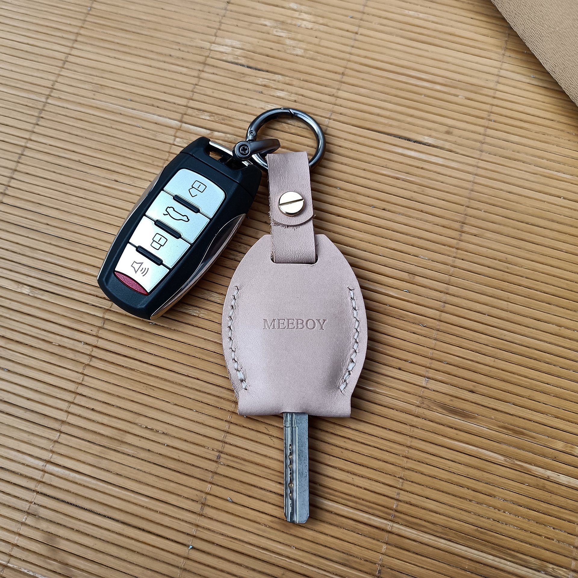 MEEBOY Handmade Key chain Leather Protective Key Holder Large Capacity Protective Case Key sleeve key fob case product image (5)