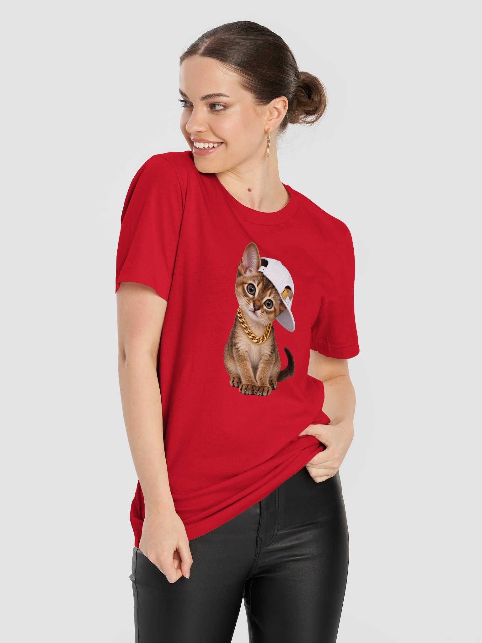 Little kitten. Big eyes. Gold chain. Plenty of swagger. product image (114)