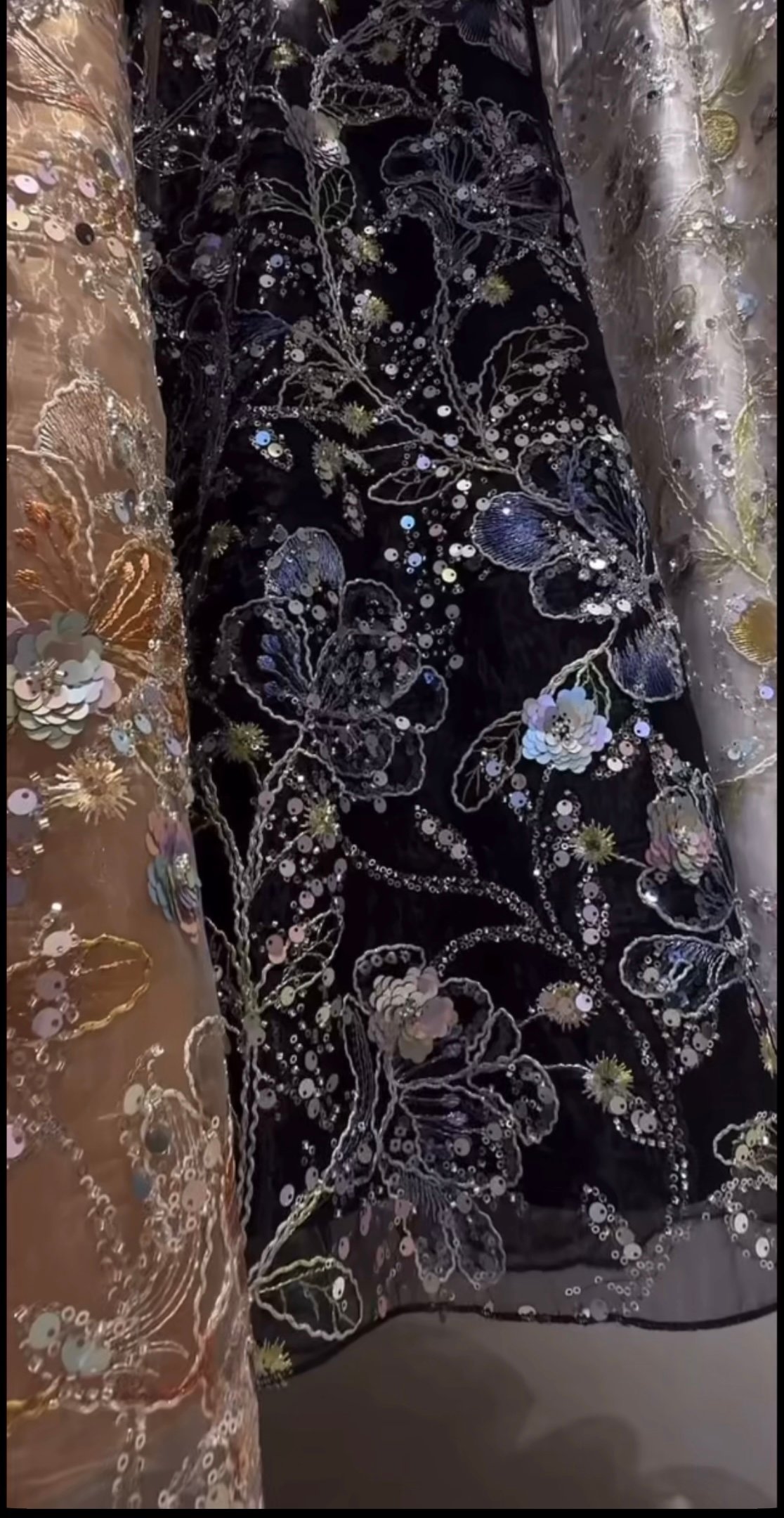 Luxury dress product image (2)