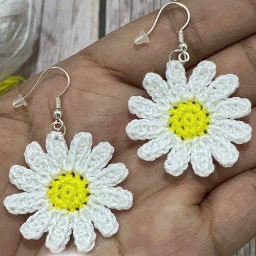 Daisy Flower Earrings product image (1)