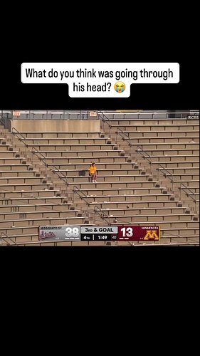 What do you think was going through the last Gopher fan standings head on Saturday?...

#universityofminnesota #minnesotagoph...