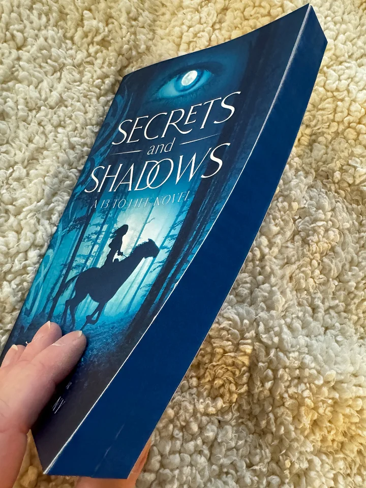 SECRETS AND SHADOWS Special Edition with Blue Page Edges product image (2)