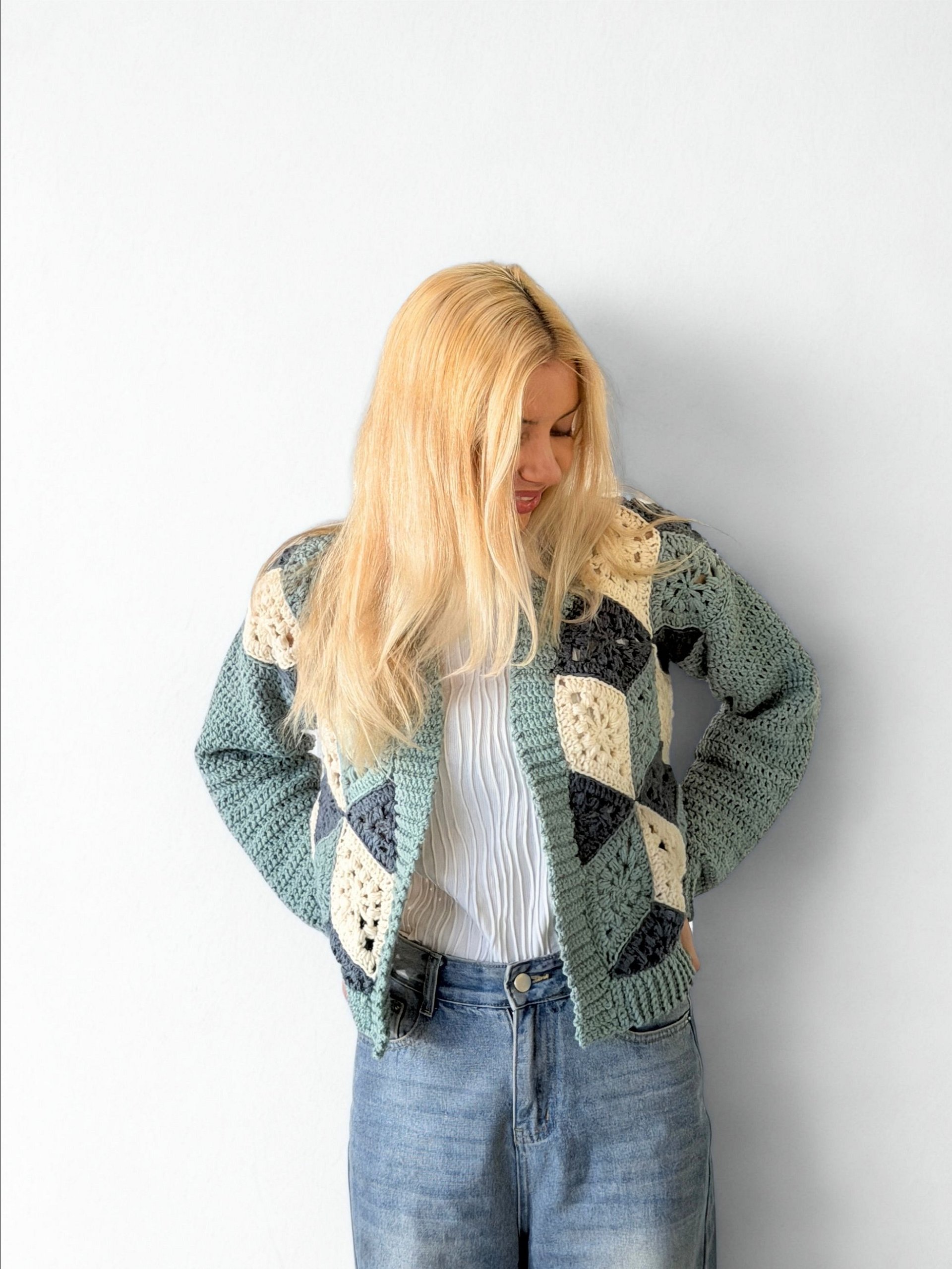 3D Cube Cardi product image (5)