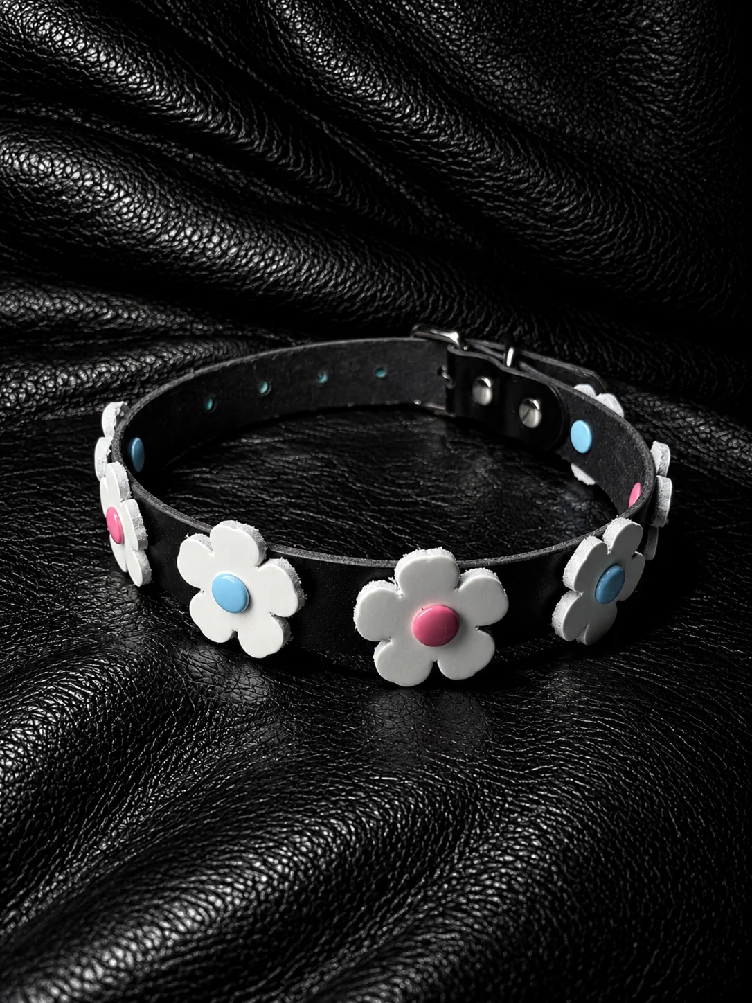 Night Daisy Collar