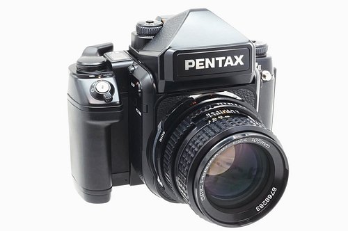 A whole load of fantastic cameras and lenses have just hit the site. Including loads of premium large format cameras and lens...