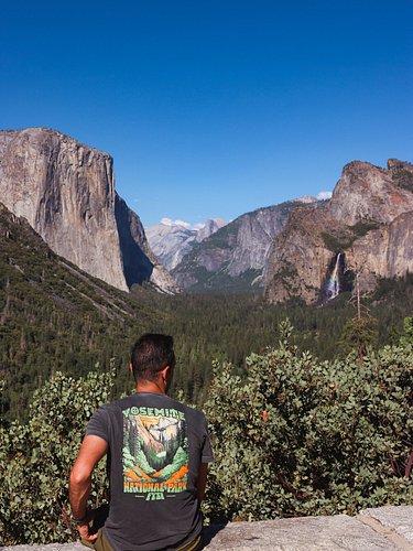 Nature will always reward you 💚
•
Give us a follow and check out our store 🫶🏼
•
#fysi #fysimerch #yosemitenationalpark🌲