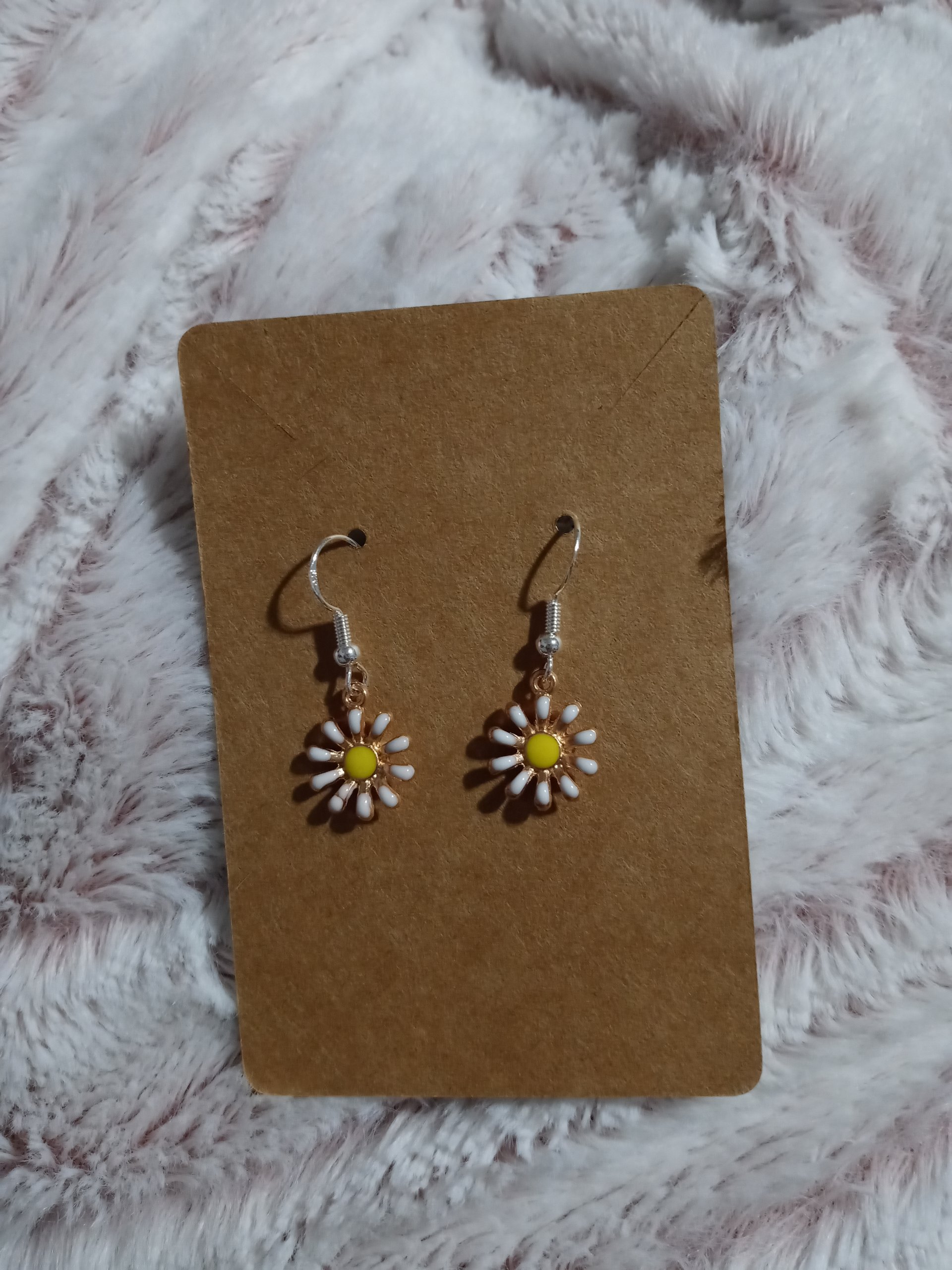 Boss momma daisy earring product image (1)