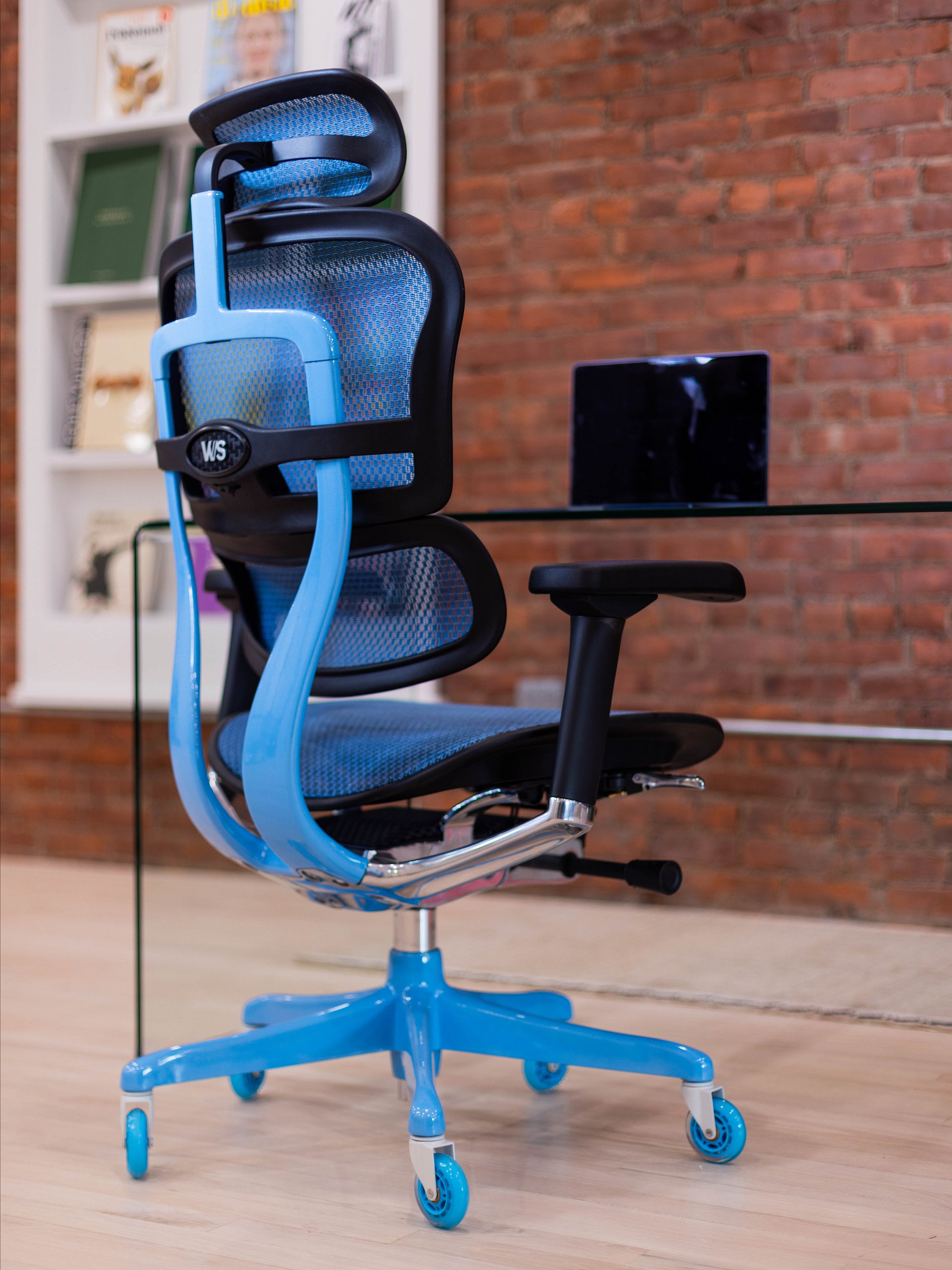The Smurf Laptop Holder product image (6)
