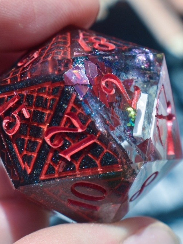 Heartbreaker’s Gambit - 30mm Dragon Egg Geode D20 product image (2)