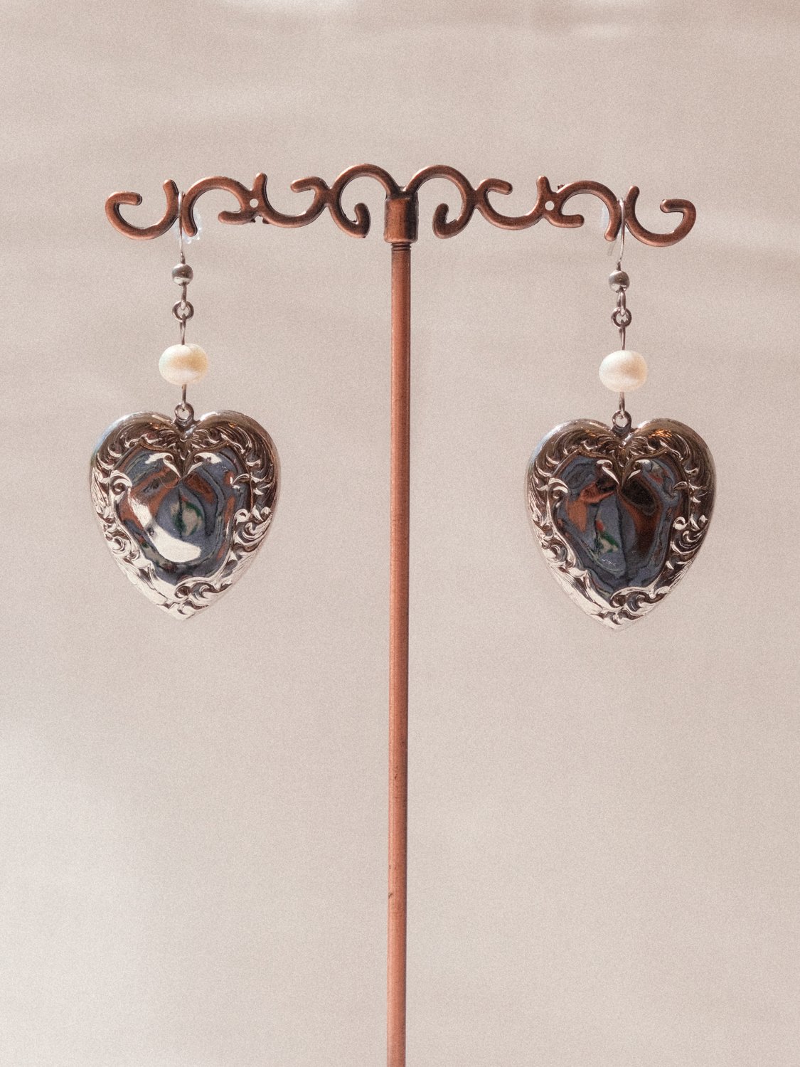 Nickel hearts - Pearl earrings ♡ product image (1)