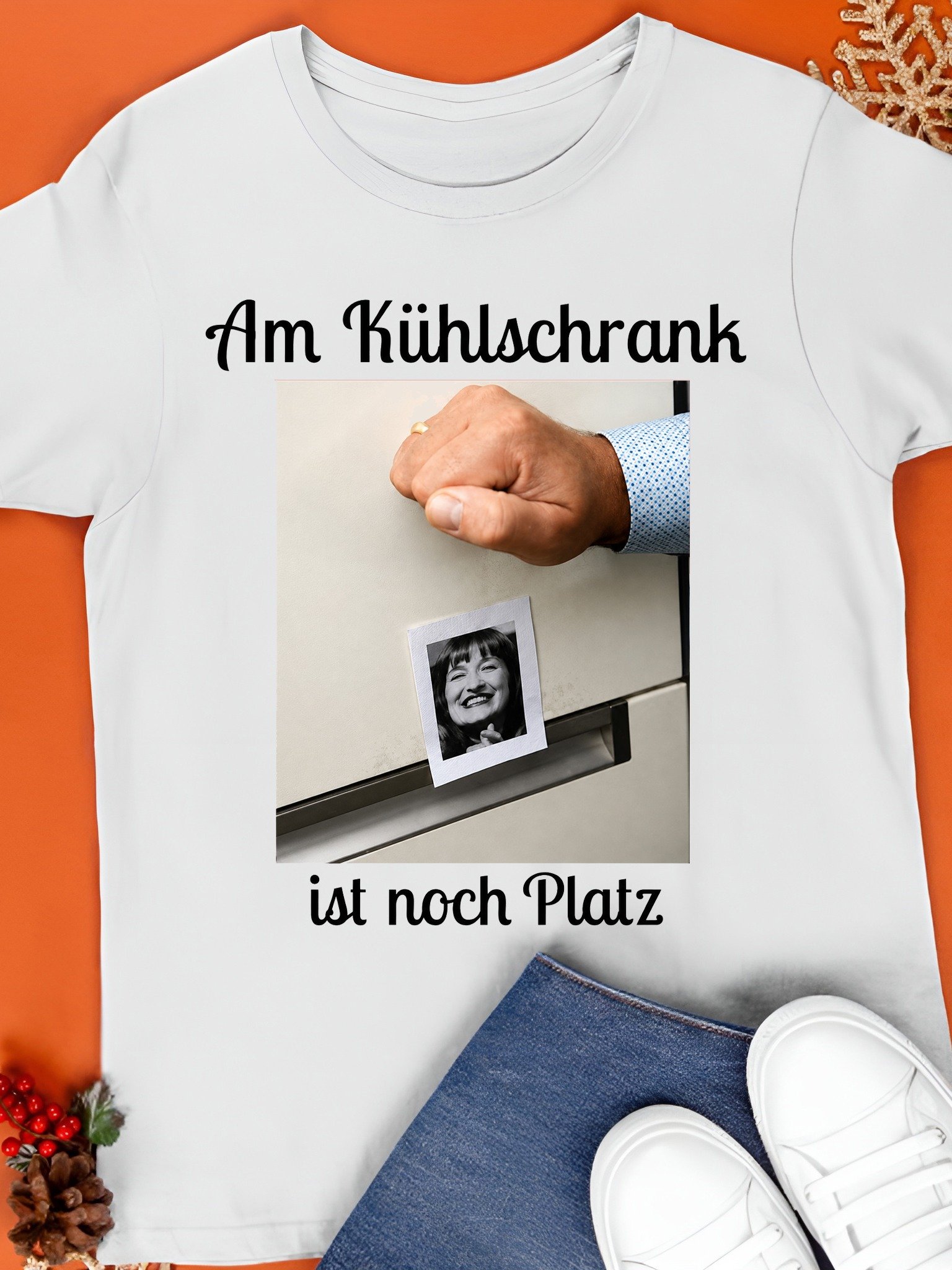 Am Kühlschrank Ist Noch Platz T-Shirt product image (1)