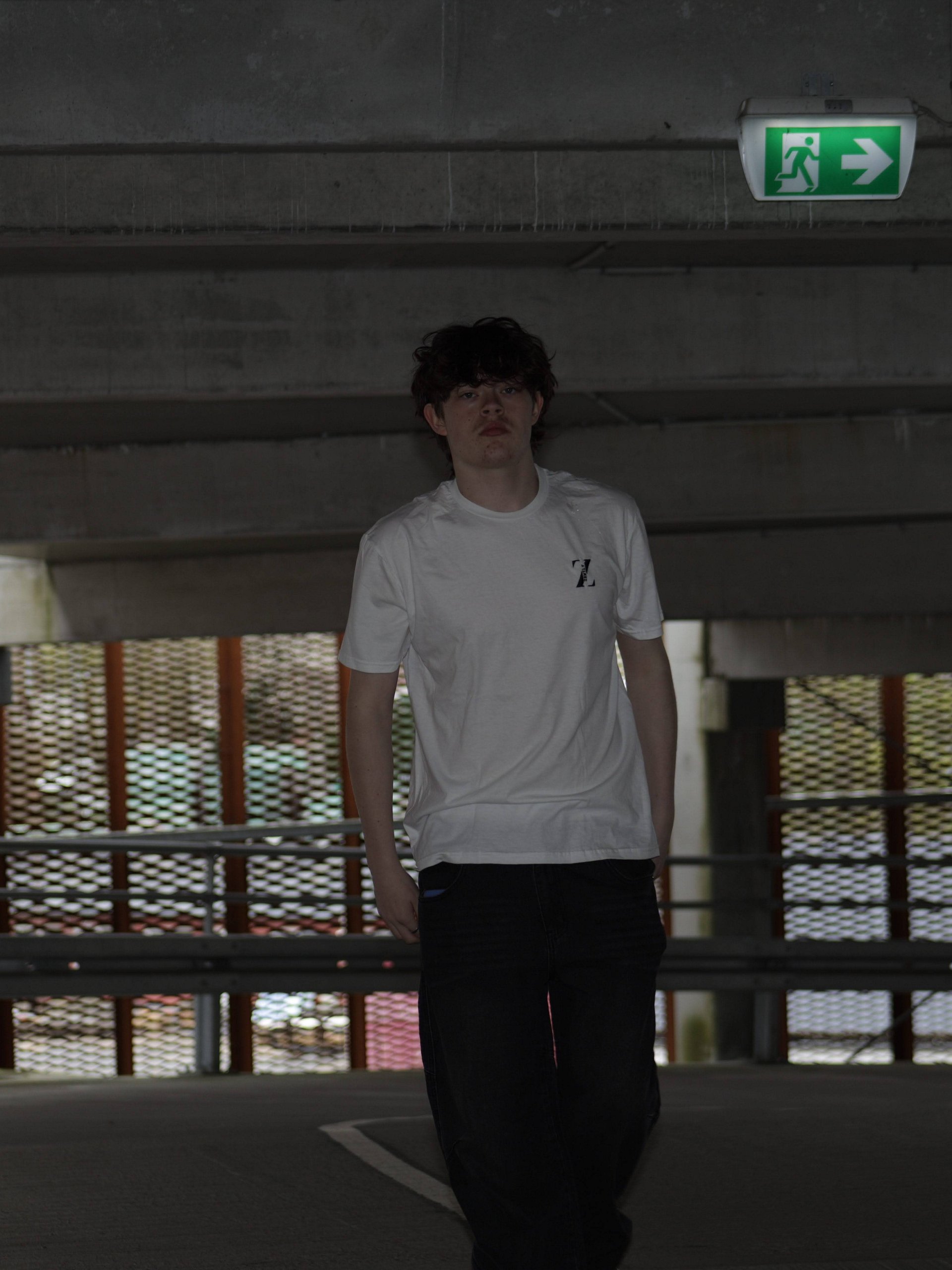 White Tee & Legacy Denim Jeans Bundle product image (4)