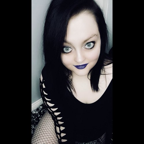 She’s back! But also having to rebuild from scratch 😭 Check me out! https://onlyfans.com/aribearstein #onlyfans #gothsofinsta...