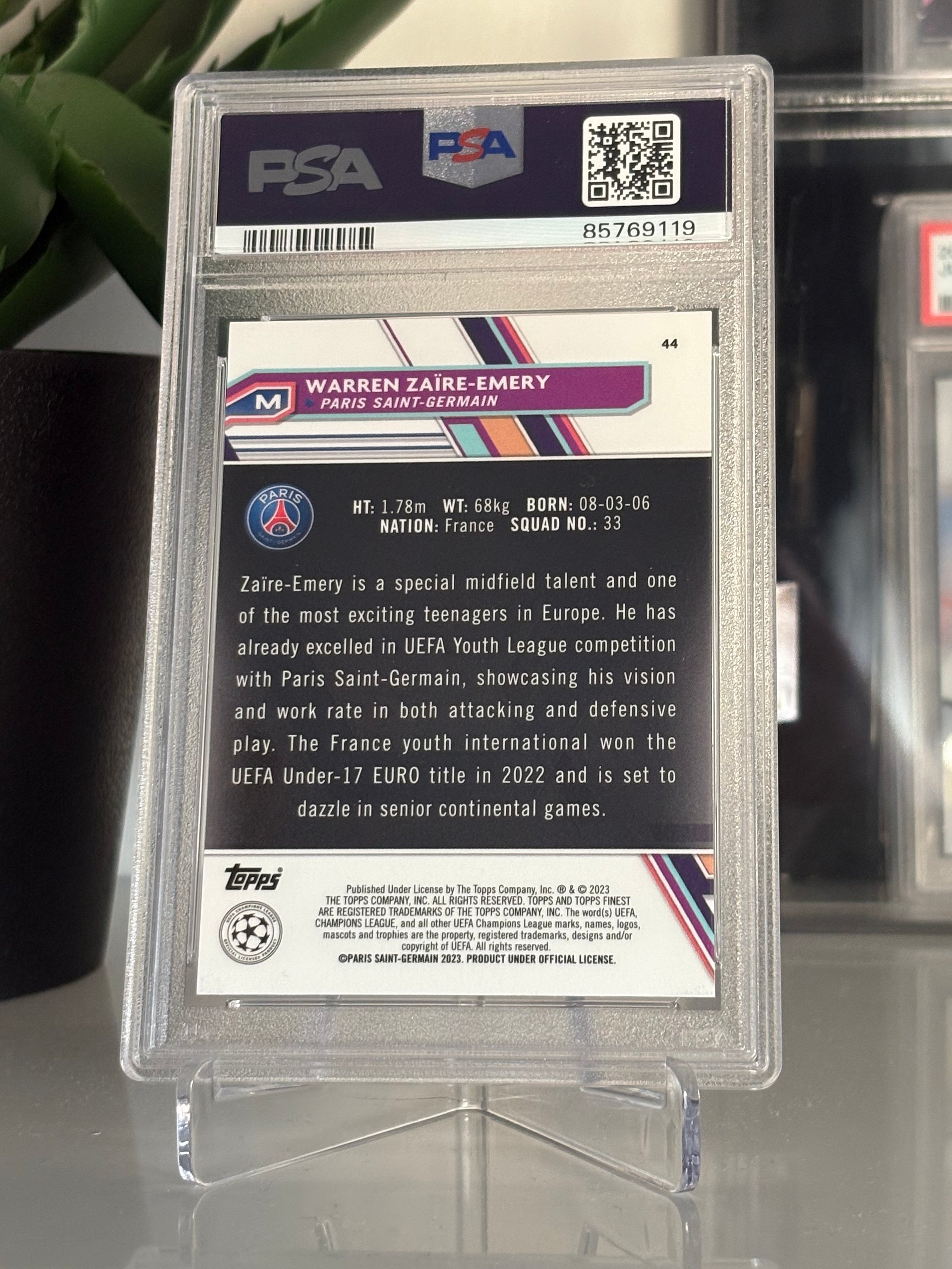 Warren Zaïre-Emery 2022-23 Topps Finest UCC Purple Shimmer /199 PSA 10 product image (2)