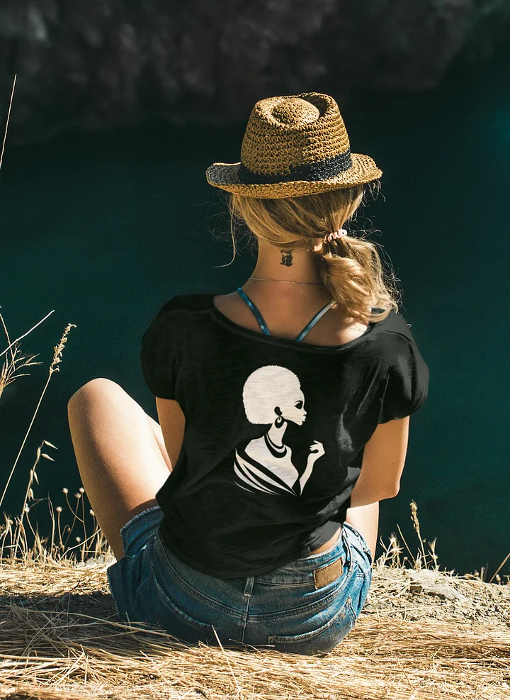T3 Silhouette African Woman Crop Top product image (2)