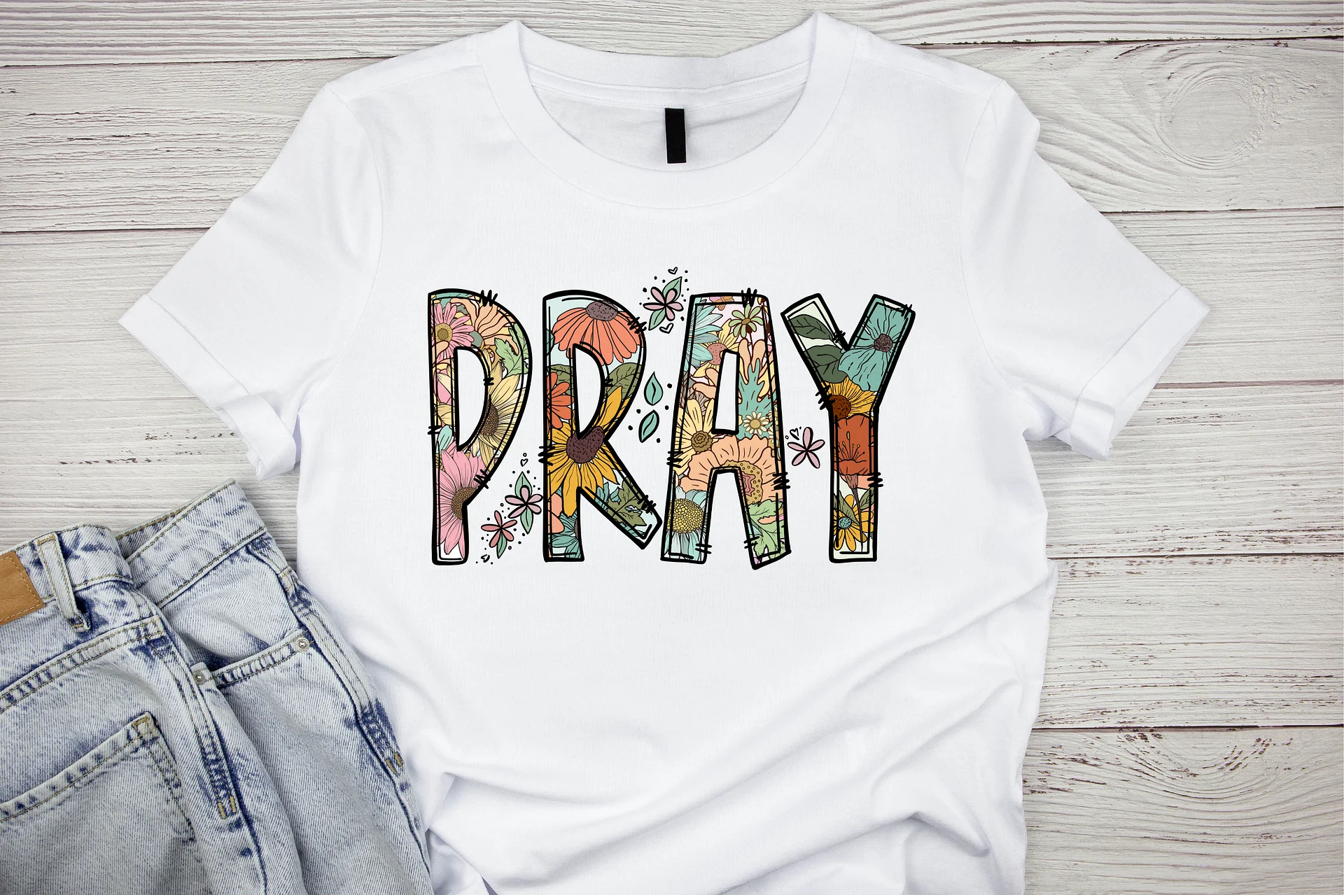 Floral PRAY Graphic Tee product image (31)