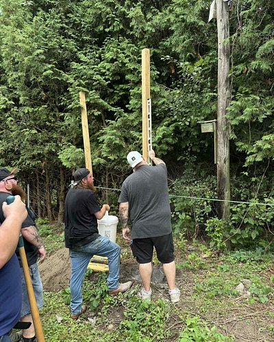⚔️🦫 OSW CHARITY🦫⚔️

We built a fence! OSW took the time to help build a fence at the Remembrance Gardens in London Ont. A pla...