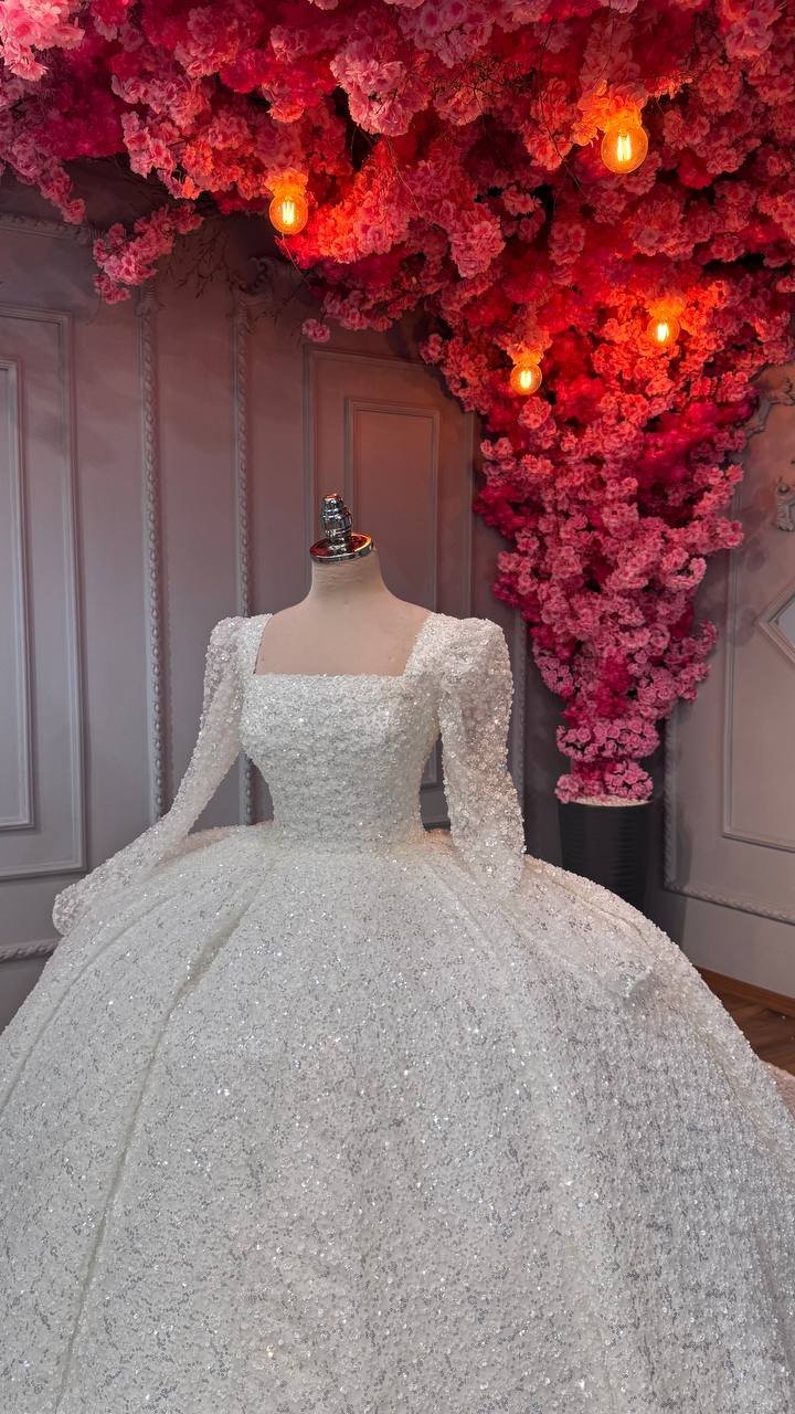 Wedding dress product image (1)