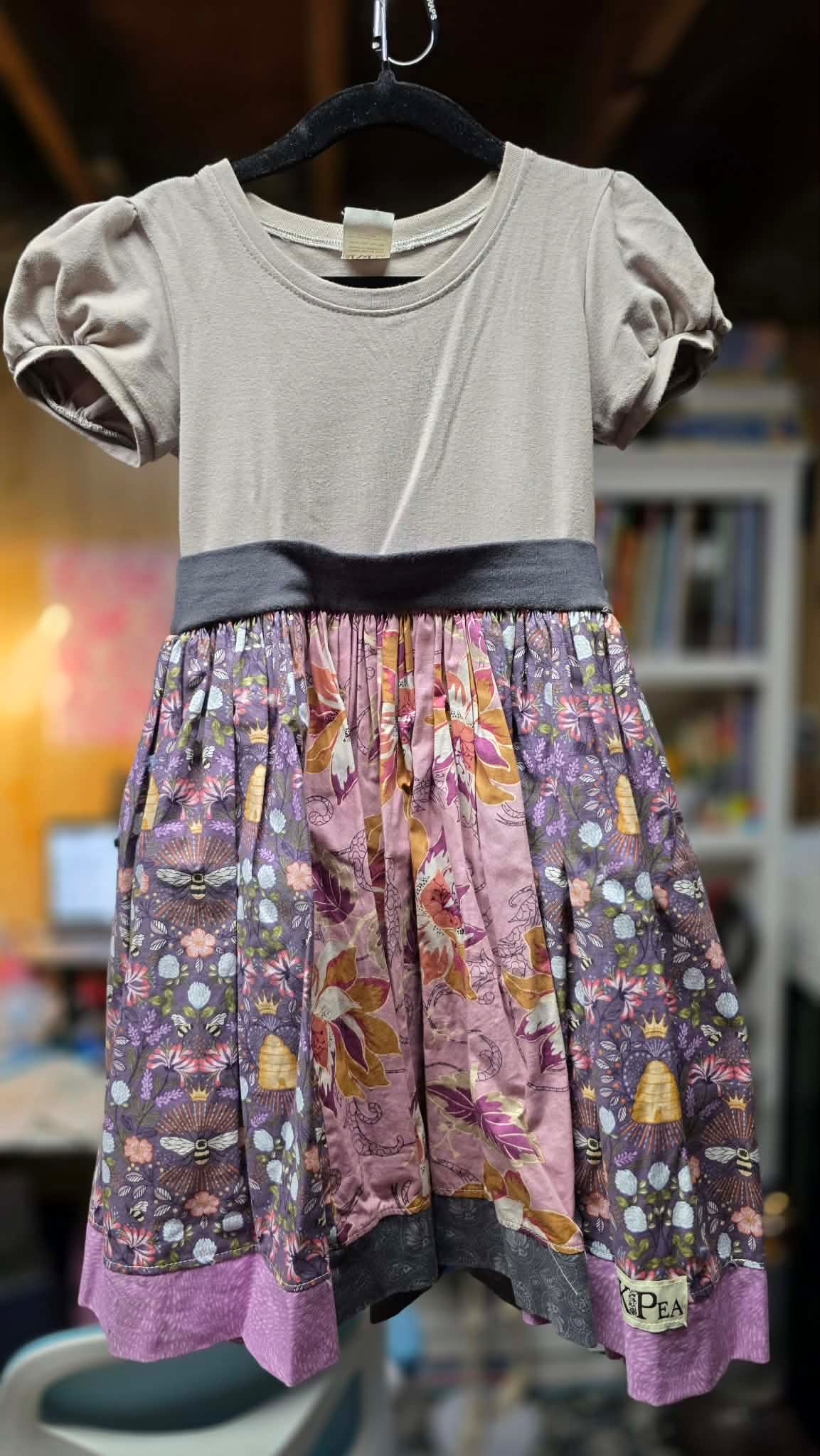 KPEA - Size 6 - GENTLY USED - Honey Bees product image (2)