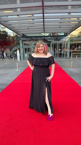 I had such a marvelous evening at opening night of @thedallasopera! The Elixir of Love might just be my favorite show I’ve ev...