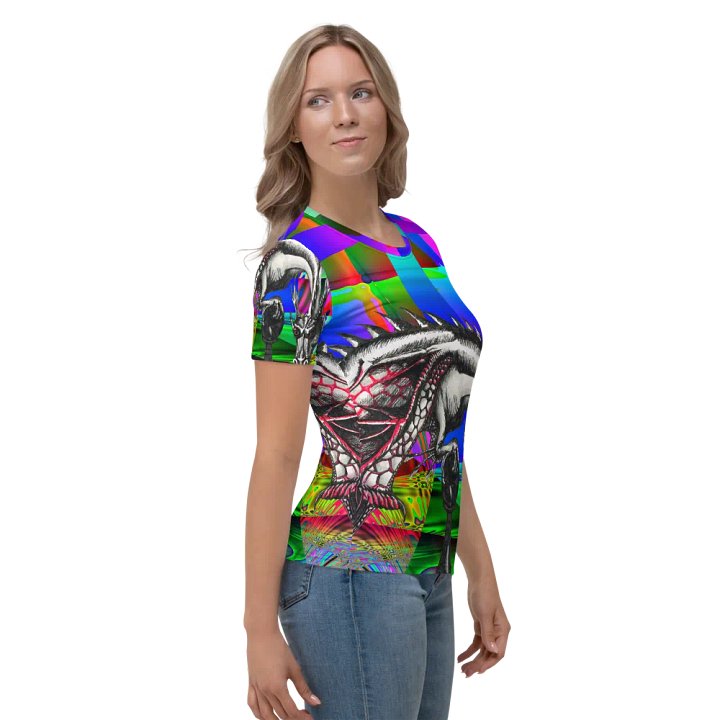 Dragon glimpsed T shirt product image (2)