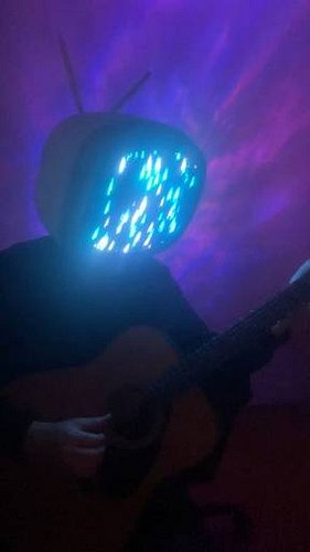 sometimes i really don't know what to post so here is some footage i accidentally found of me warming up. lighting was on poi...