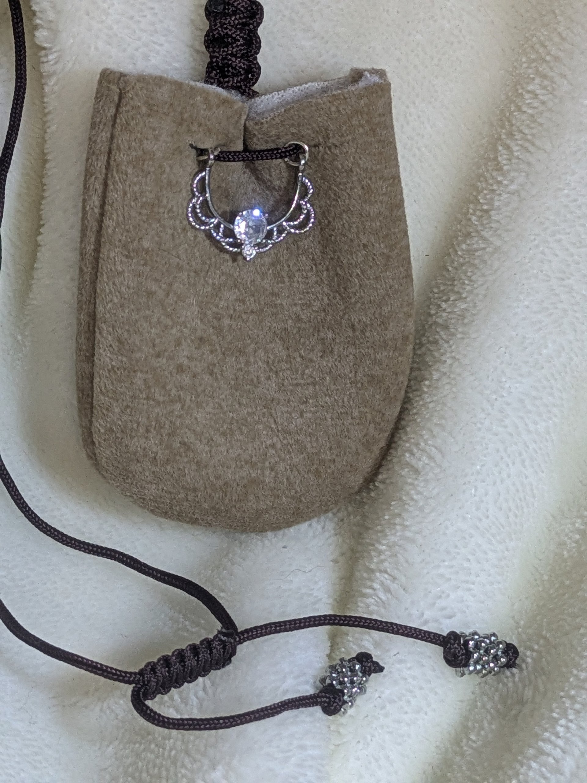 Fae Circlet Adjustable Pouch Necklace product image (2)