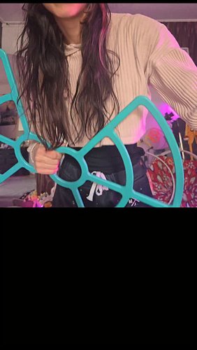 Monday May 18 - 20.00-21.00 - Spin fan class at FAN 🌟 @flowartsnl 

Reserve a spot by sending an email or dm, I have 5 pairs ...