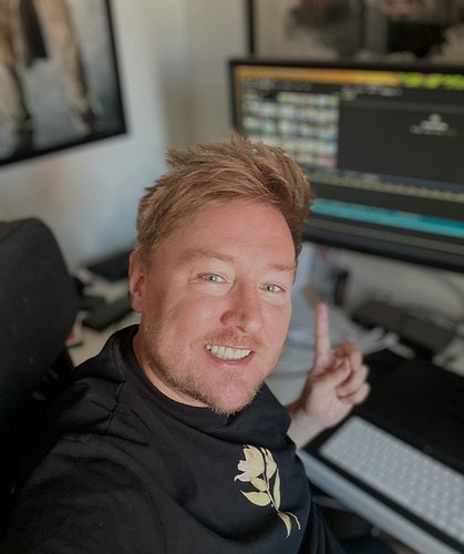 Back in my other happy place… editing away! 🎬😎

Got loads of footage to get through and hopefully plenty of videos to keep yo...