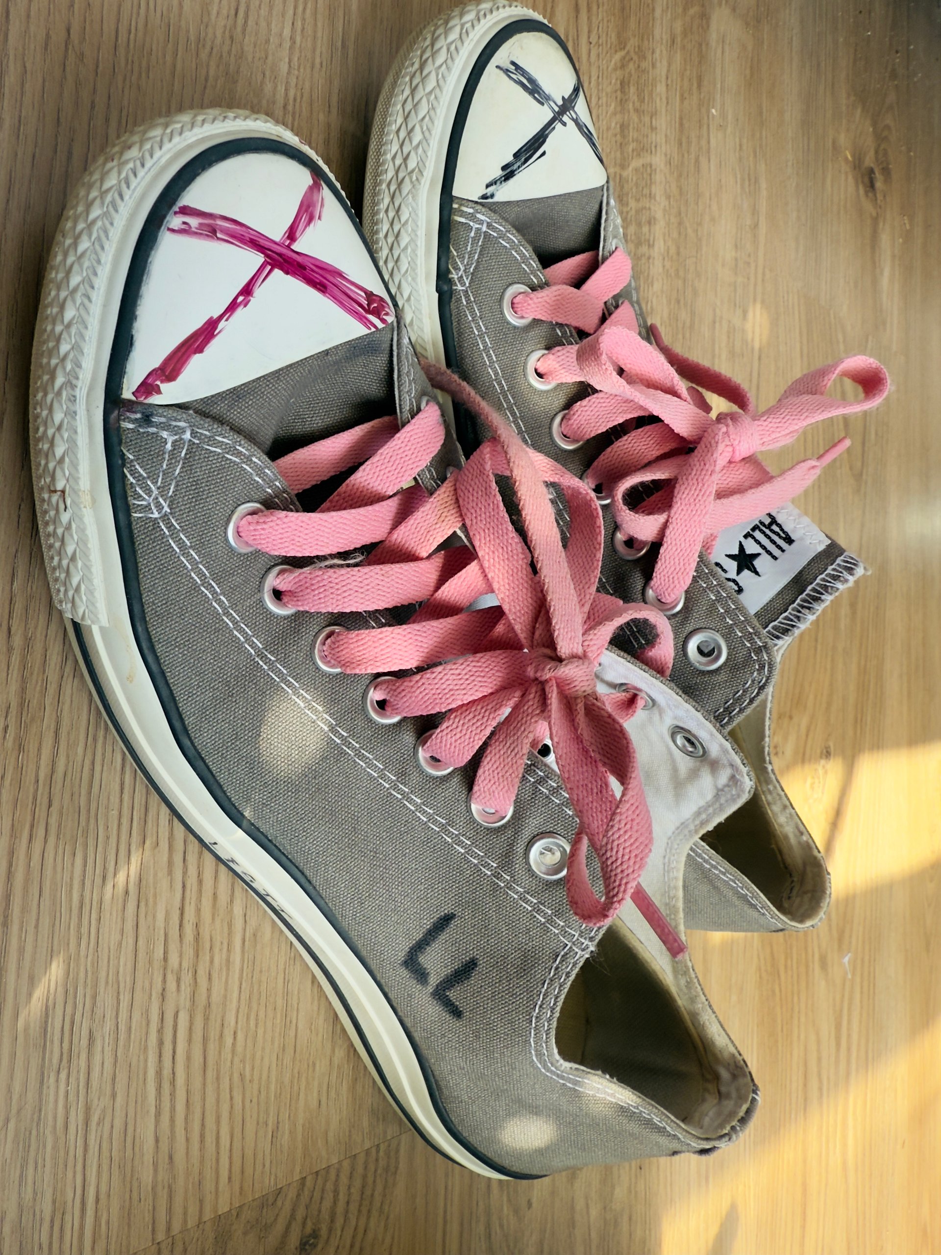 LEYNA Customized Converse product image (8)