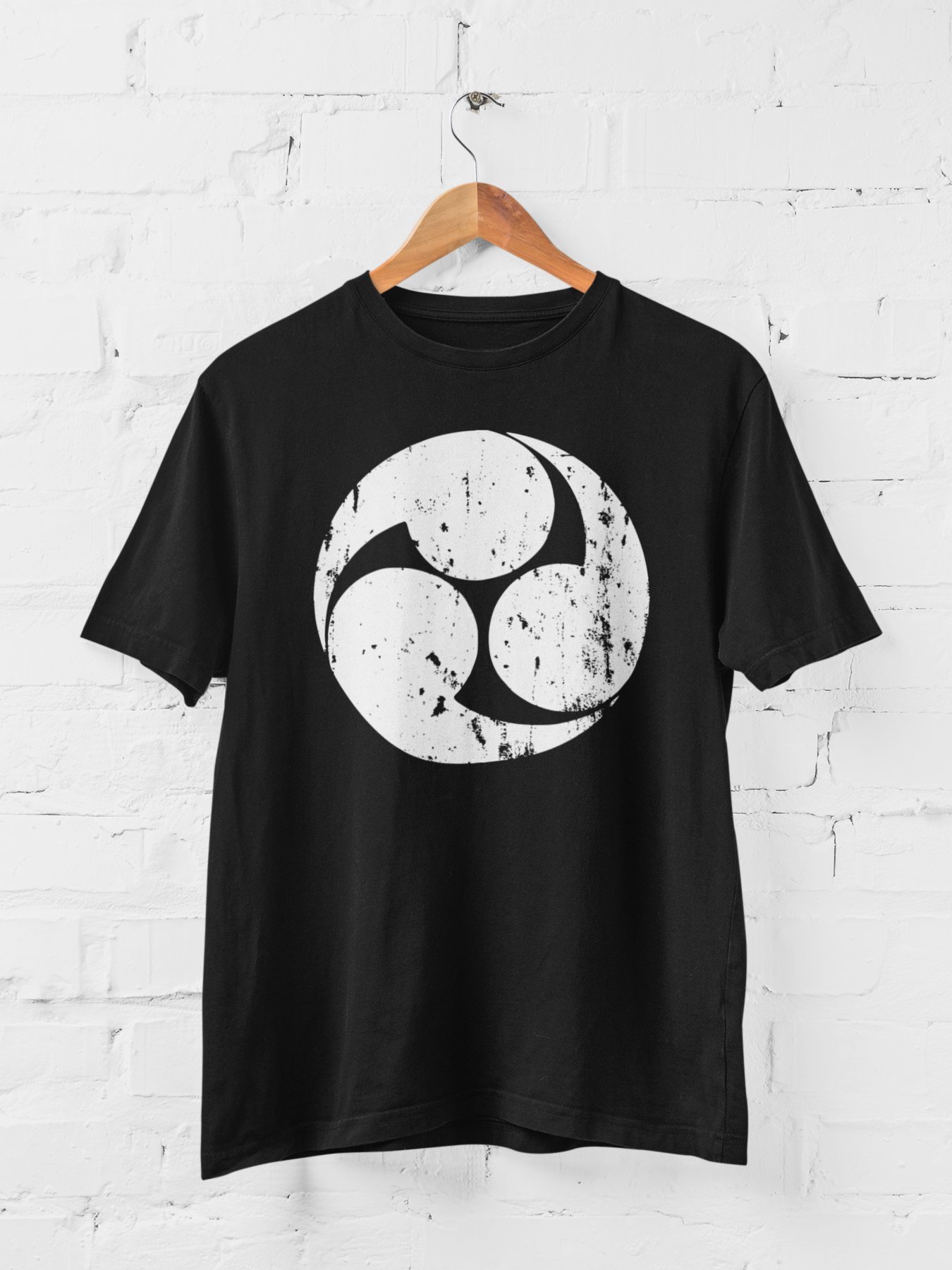 Mitsudomoe mon Premium Soft Tee product image (1)