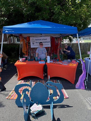 Our parents were out at @hart.festival this weekend to share about Arts & Ideas to our neighborhood. Thank you to the parent ...